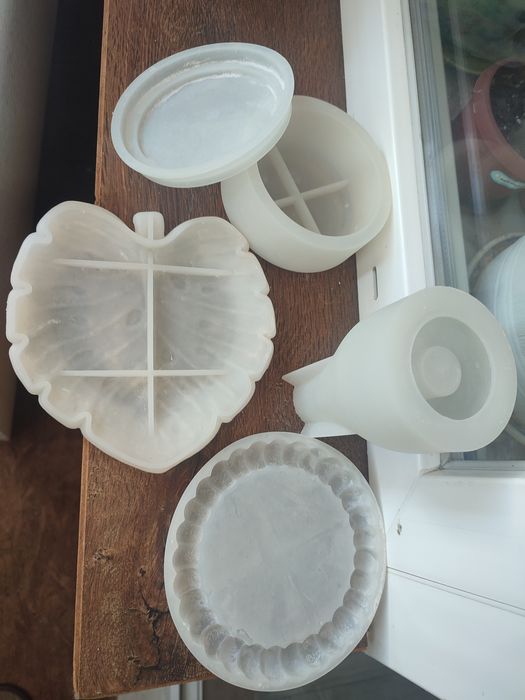 Форми для виробів з гіпсу та вироби