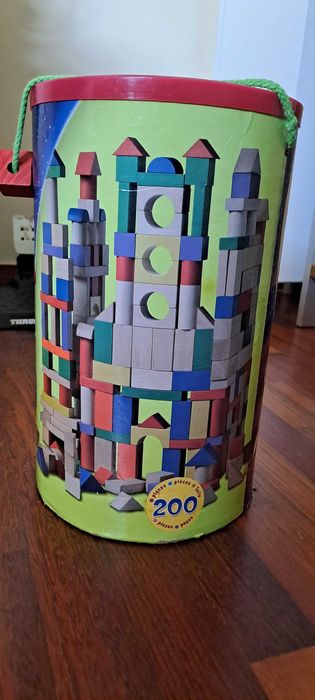 200 Blocos de madeira da Toys'RUs