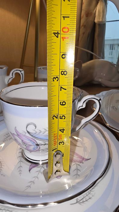 ROYAL STAFFORD BONE CHINA Cirka-1960 Demitasse Tulip set.