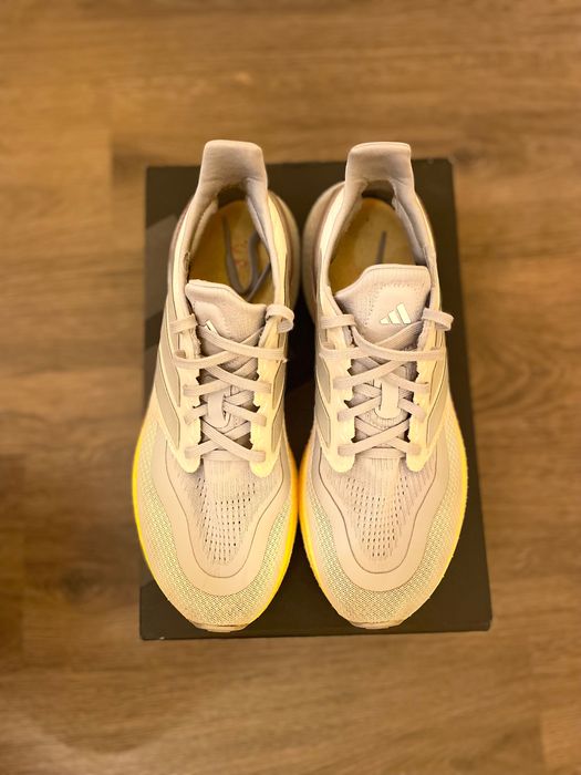 Чоловічі бігові кросівки Adidas PureBoost 5