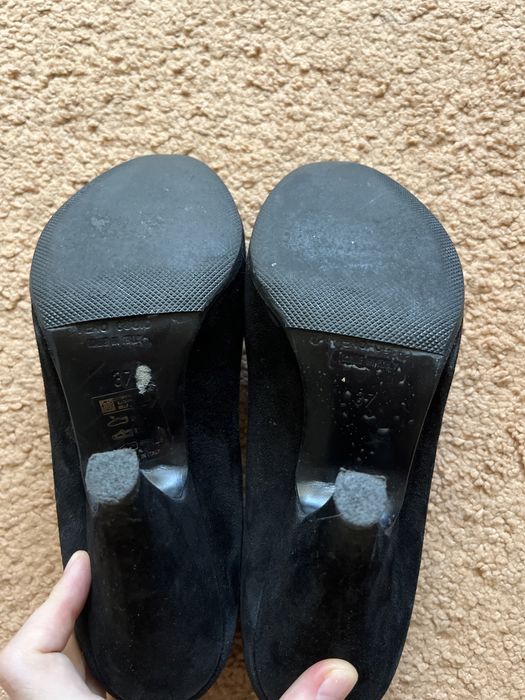 Віддам жіночі туфлі 37р