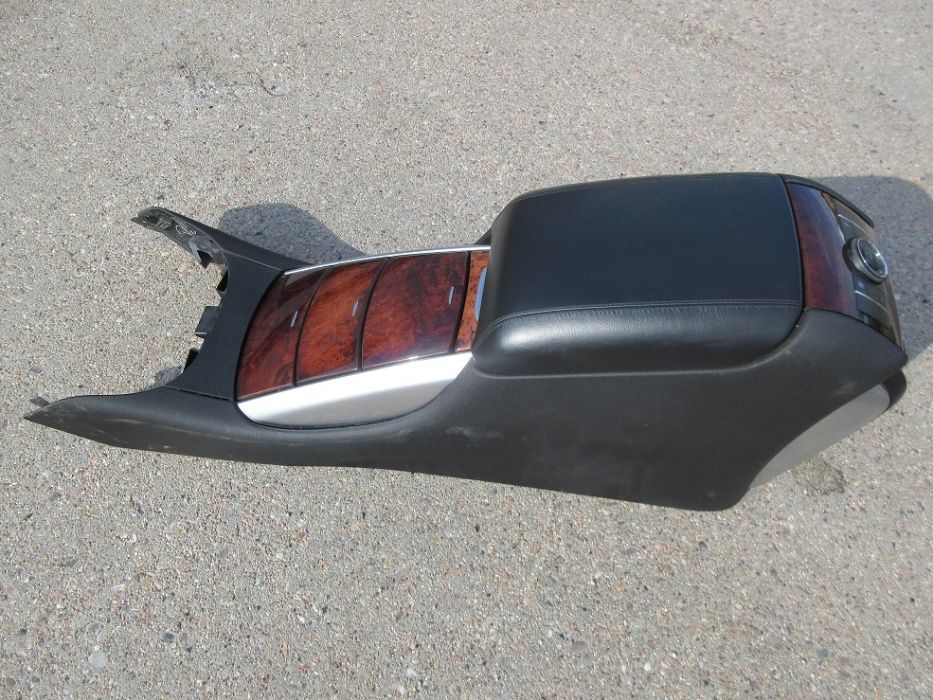 mercedes W251 R-KLASA podłokietnik tunel środkowy czarny
