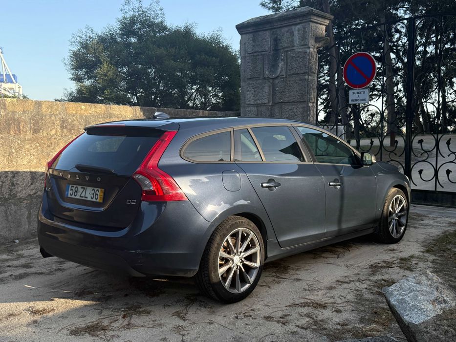 Volvo V60 1.6D Geartronic (auto)