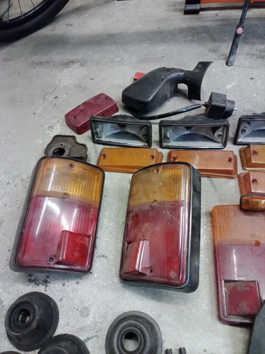 Części FIAT 126p MALUCH lampy tył, osłona półosi i inne