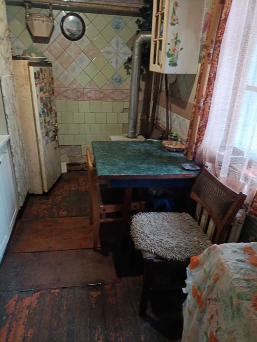 Продаж частини будинку в центрі, біля обл. лікарні