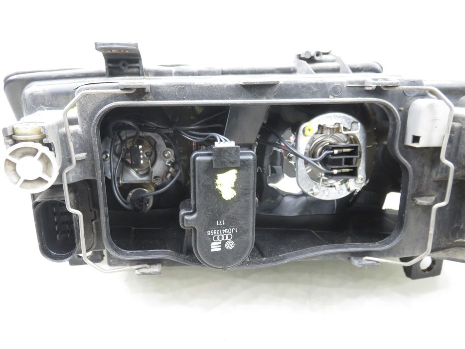 Lampa Prawa Przednia Seat Leon I (1m1)
