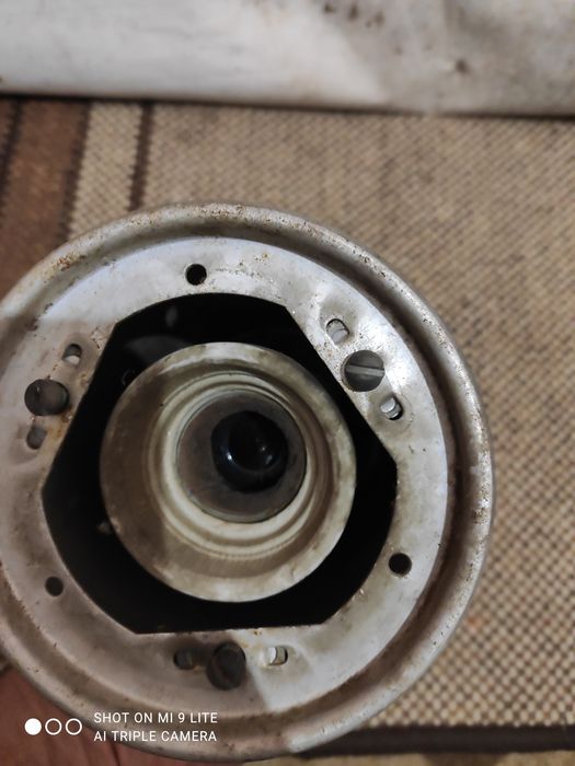 Фонарь на стовп радянських часів.