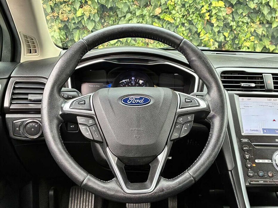Ford Fusion Energi Titanium      2019