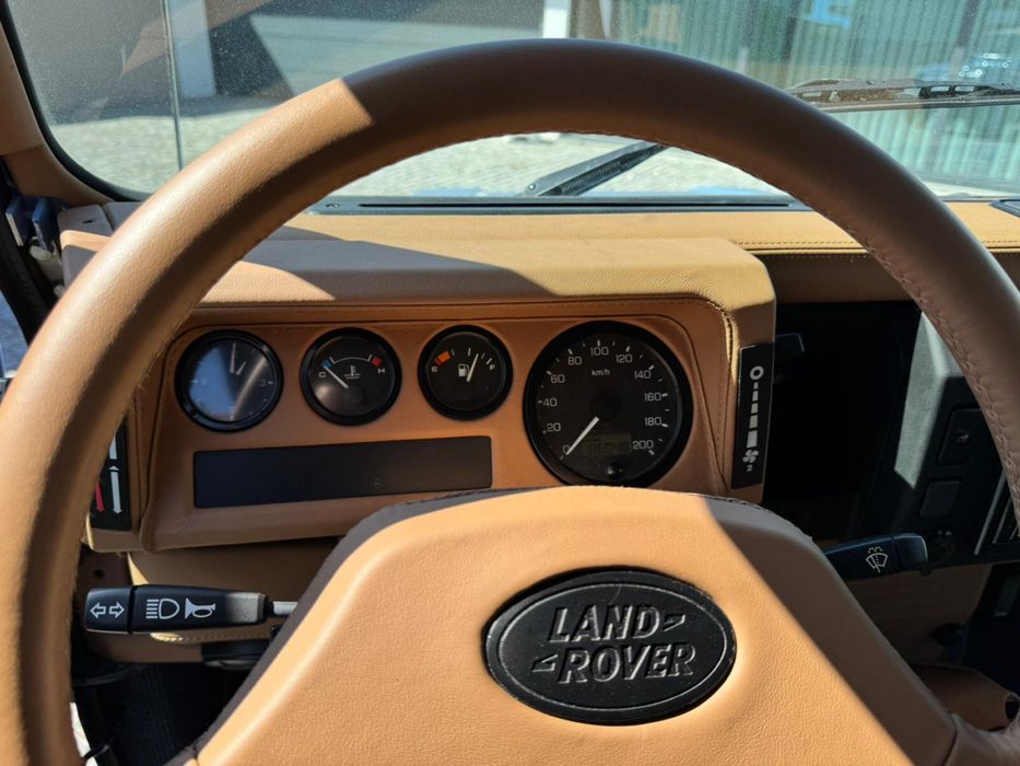 Land Rover Defender  90 softtop