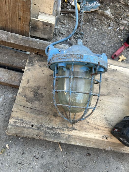Lampa wiszaca przemyslowa prl warsztatowa