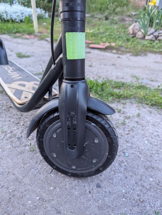 Електросамокат GIANT U9 PRO 600W    б/у стан нового