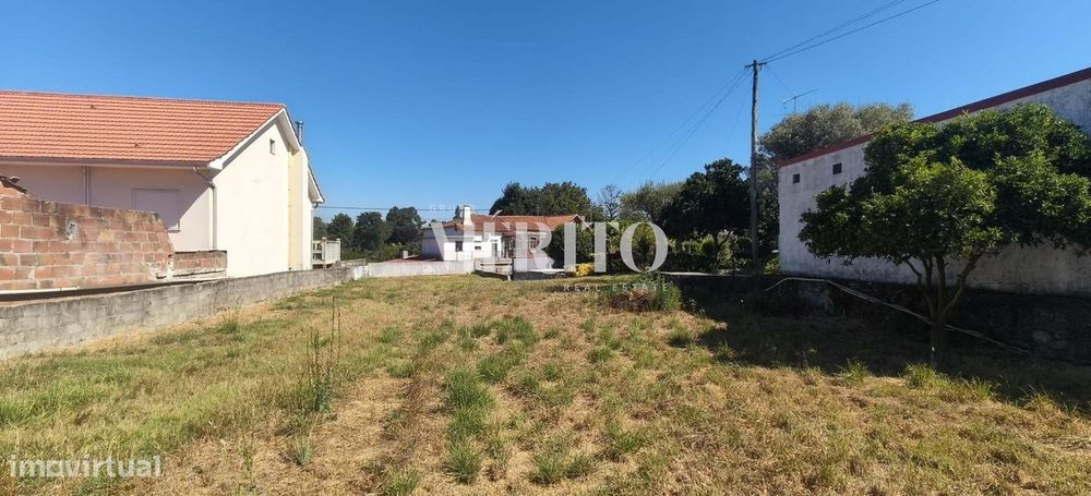 Terreno Rústico (viabilidade construtiva) com 570 m2 em Alvarães