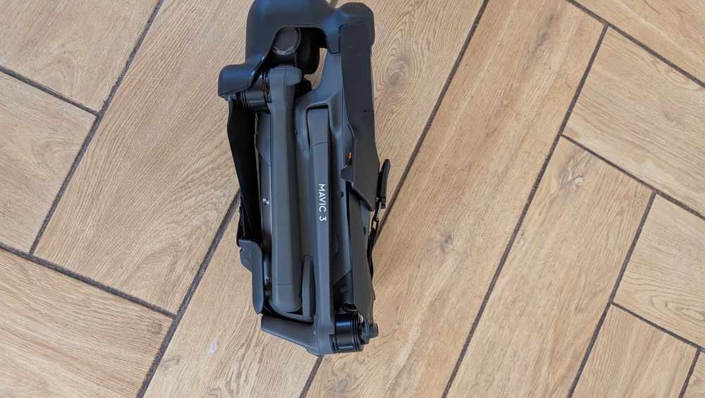 продам DJI mavic 3 cine