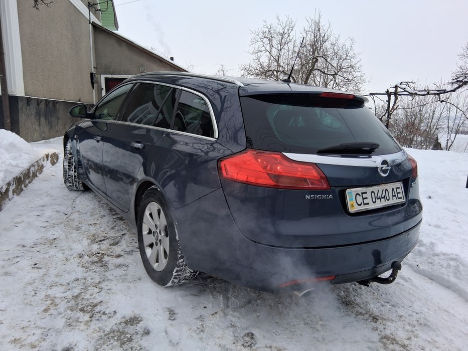 Продам гарний та комфортний автомобіль оpel insignia
