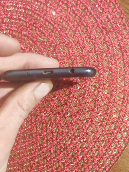 Продам телефон samsung a10