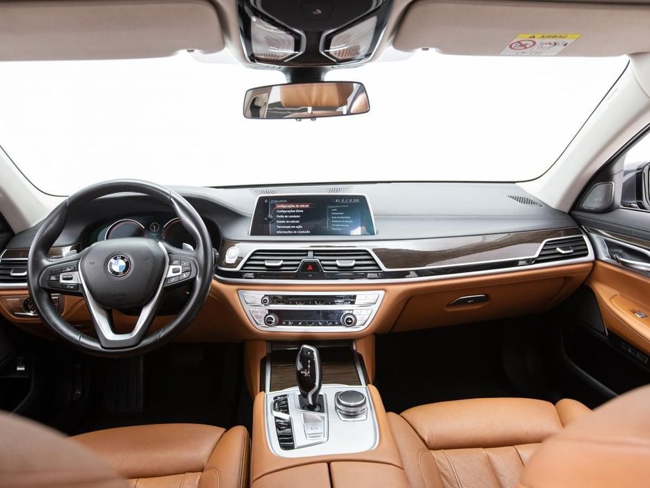 BMW 740