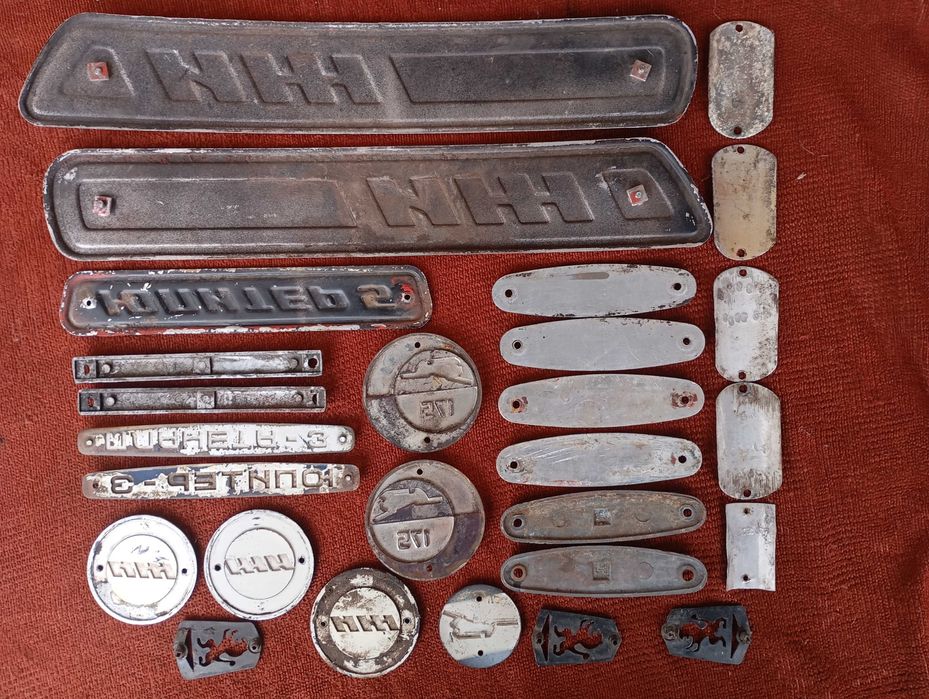 Эмблемы мотоцикла ИЖ