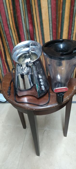 Liquidificador e picadora de gelo keneood