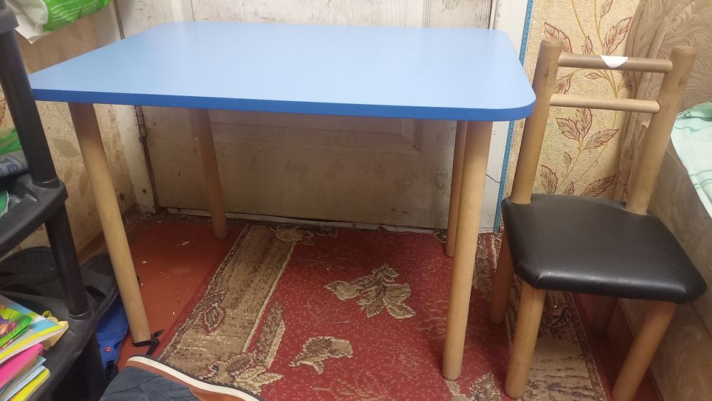Столик плюс стульчик