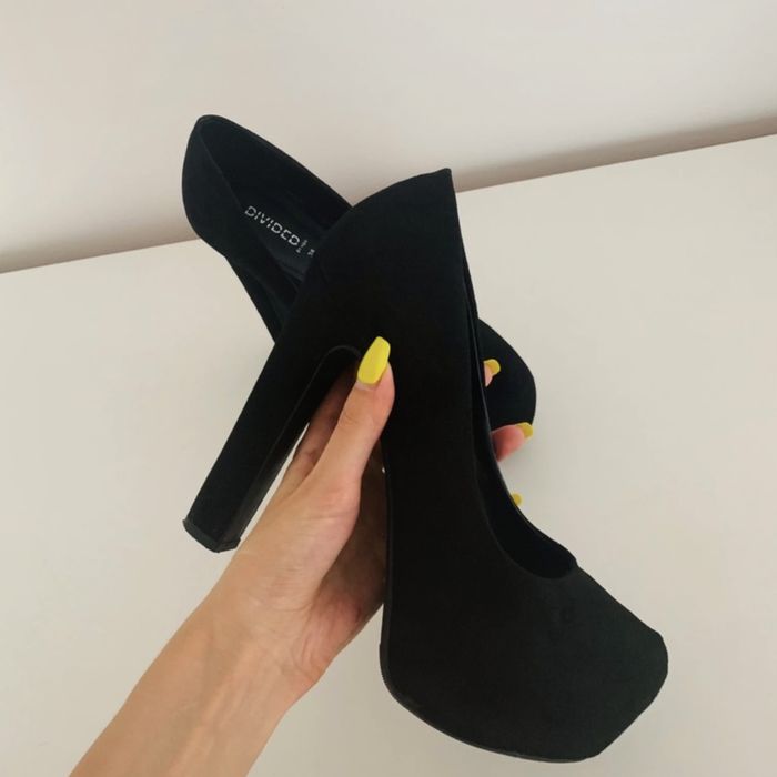 czarne szpilki wysokie na platformie zamszowe czółenka klasyczne 13cm