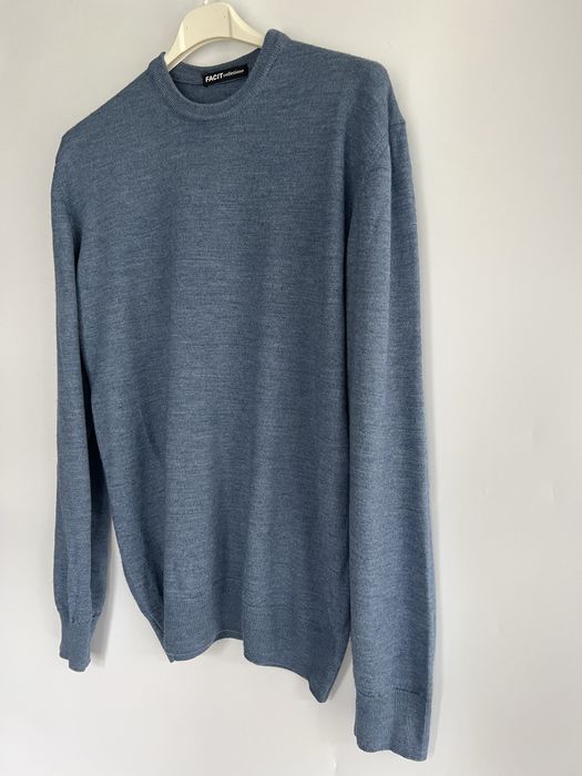 Wloski sweterek niebieski blekitny merino unisex