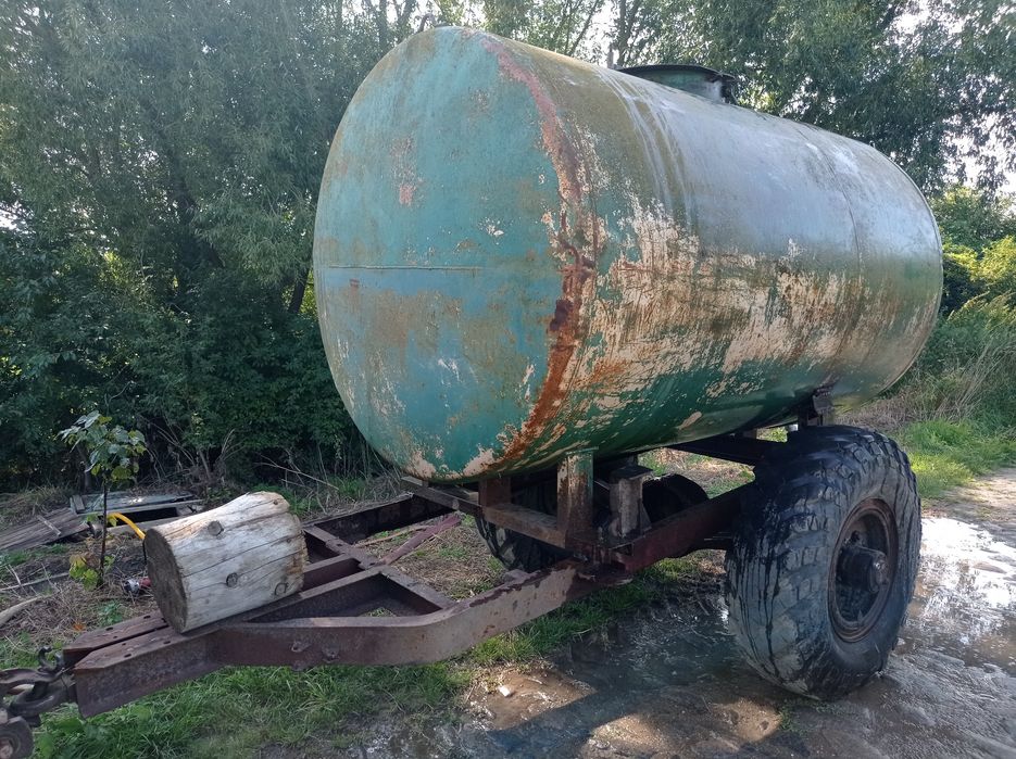 Бочка Напівпричіп-цистерна для води 5000л 5м3
За оренду ча