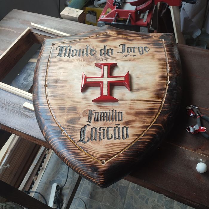 sinalética exterior- Escudos/brasões de familia/outros