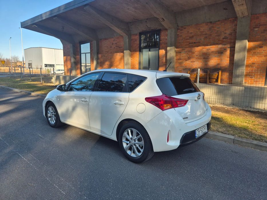 Toyota Auris Toyota Auris Diesel, oszczędny, niezawodny, bogate wyposażenie