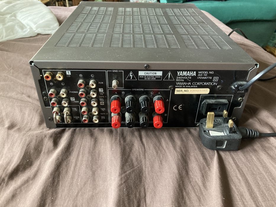 Wzmacniacz yamaha AX-10 z pilotem