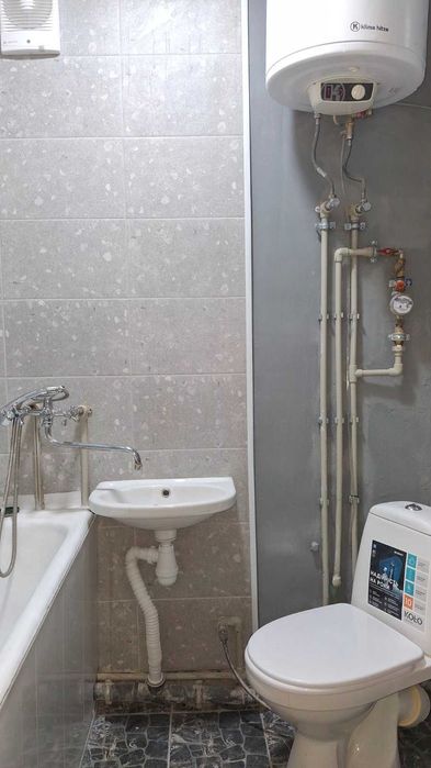 продам 1 комн на Бочарова  19 999  у.е