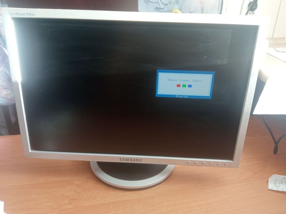 Monitor do kompa Samsung 19" 940BW