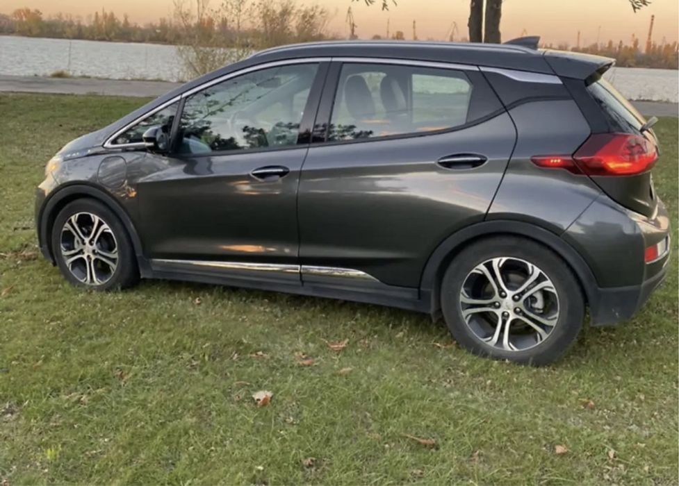 Аренда авто под такси Днепр Chevrolet Bolt Premier 2019 Вся Украина