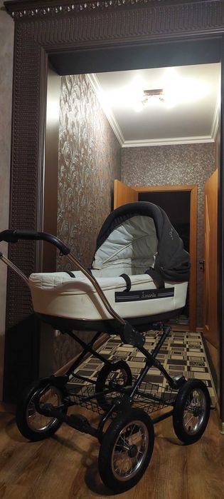 Коляска  з люлькою