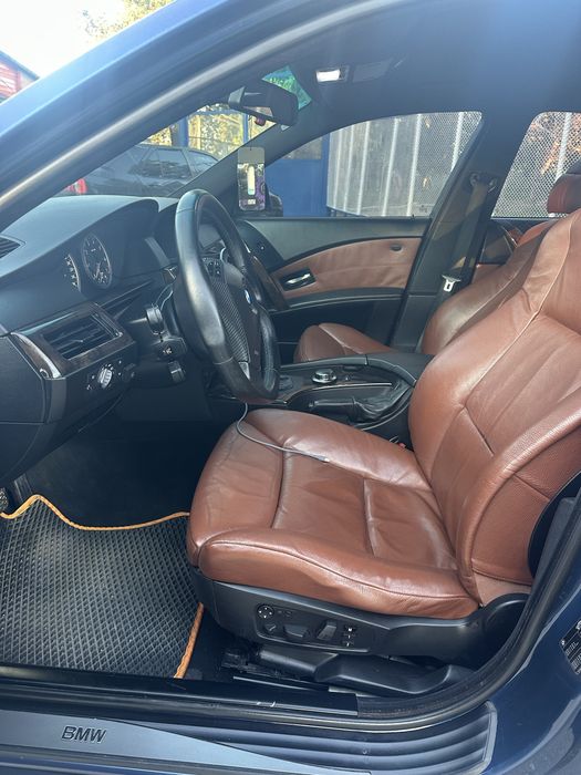 Продам BMW Е60. 2.5 газ/бензин