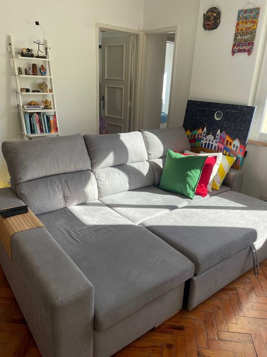 Sofa cama chaise longue cinza super confortável grey couch