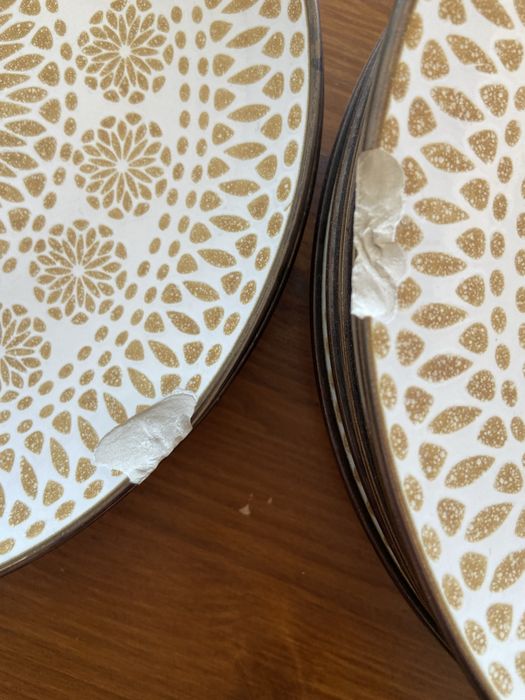 Serviço pratos e tigelas