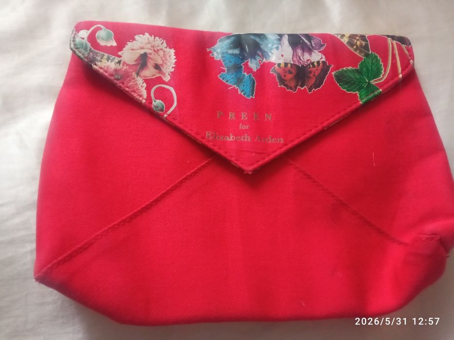 Косметичка preen for Elizabeth Arden