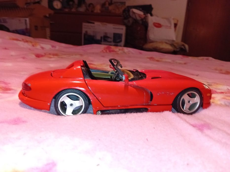 Miniatura Dodge Viper RT/10 Escala 1:18