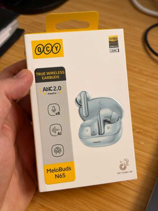 Auriculares/earbuds QCY MeloBuds N65 na cor branca