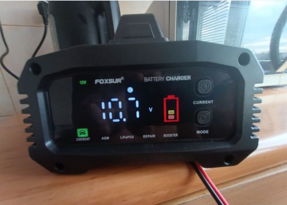 FOXSUR Inteligentny Prostownik  12V/24V 25A Mocny