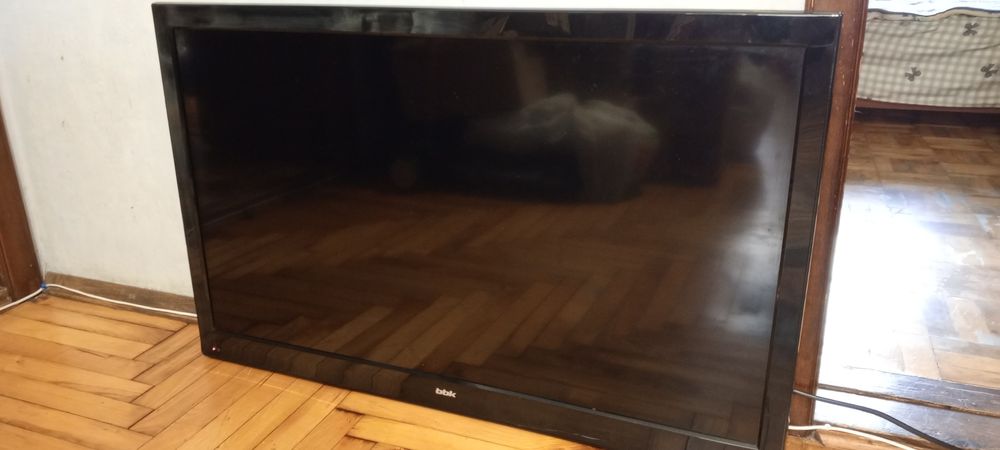 Телевізор BBK 40"