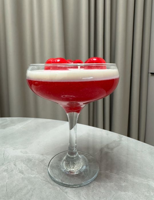 Свічка в бокалі