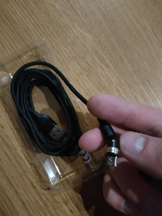 Kabel magnetyczny 360° USB C, micro USB, lightning