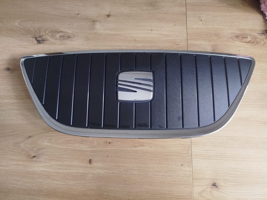Atrapa grill Seat Ibiza IV 08-12 6J0853654B