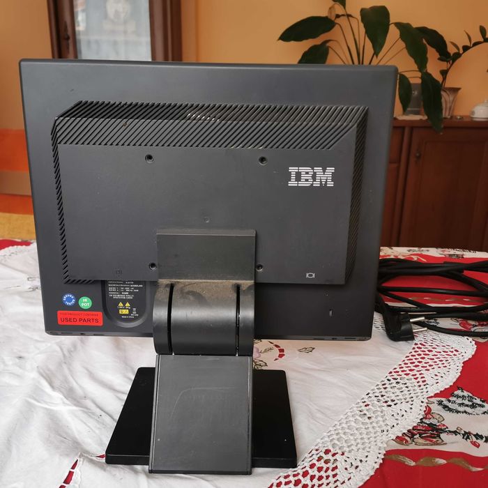monitor IBM LCD 15"