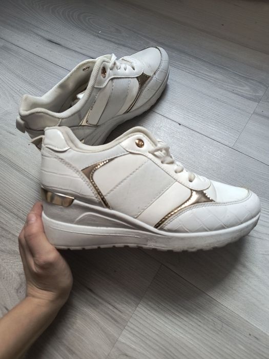 Buty adidasy na koturnie sneakersy