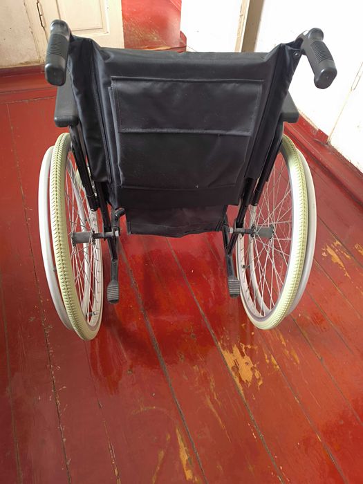 Крісло інвалідне Нове