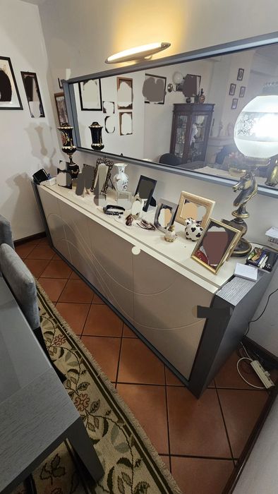 Aparador / Louceiro com Espelho – Excelente Estado