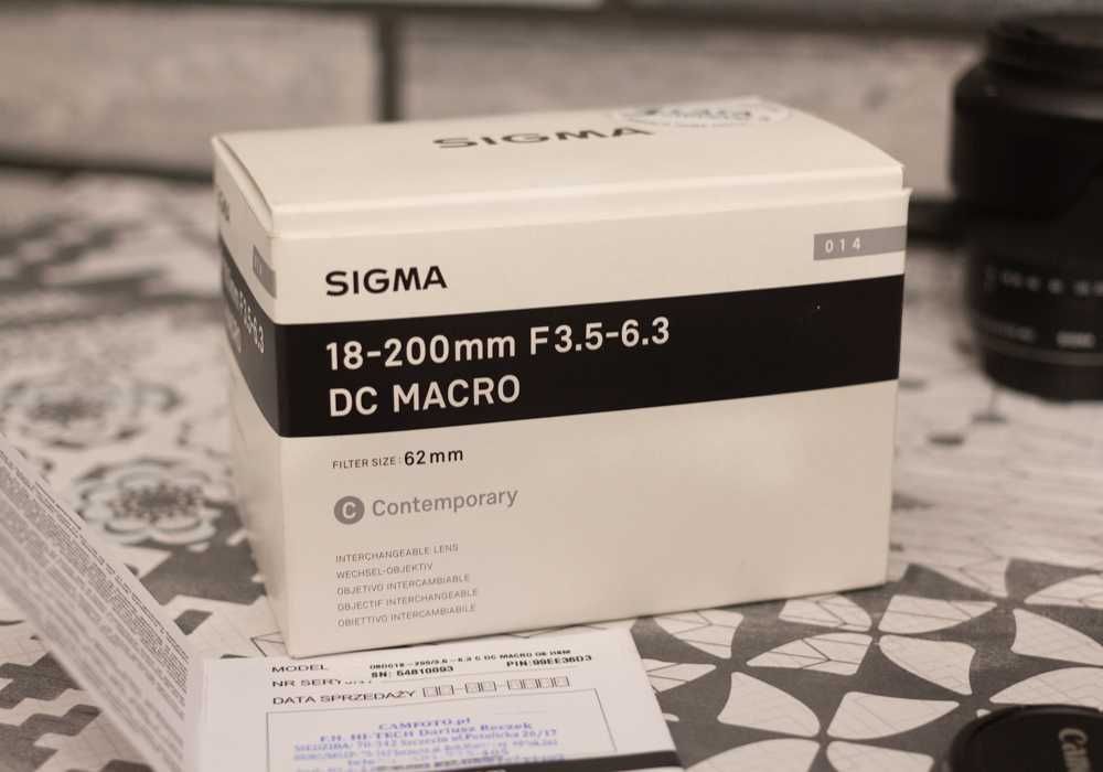 Sigma 18-200mm f/3.5-6.3 Macro (Canon EF-S)