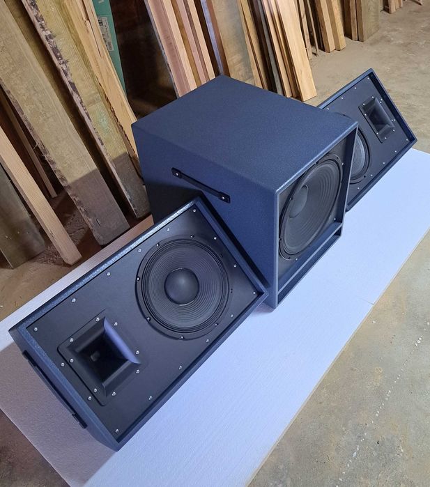 Colunas de som profissional